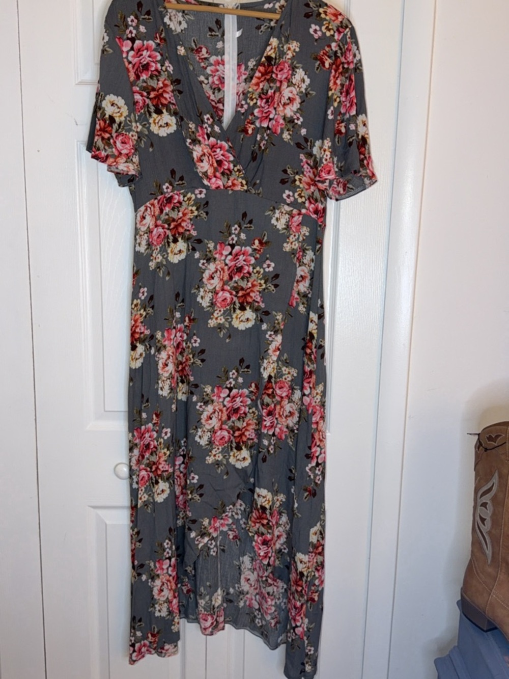 Floral V-Neck Maxi Dress in Gray and Pink - Picture 2 of 3